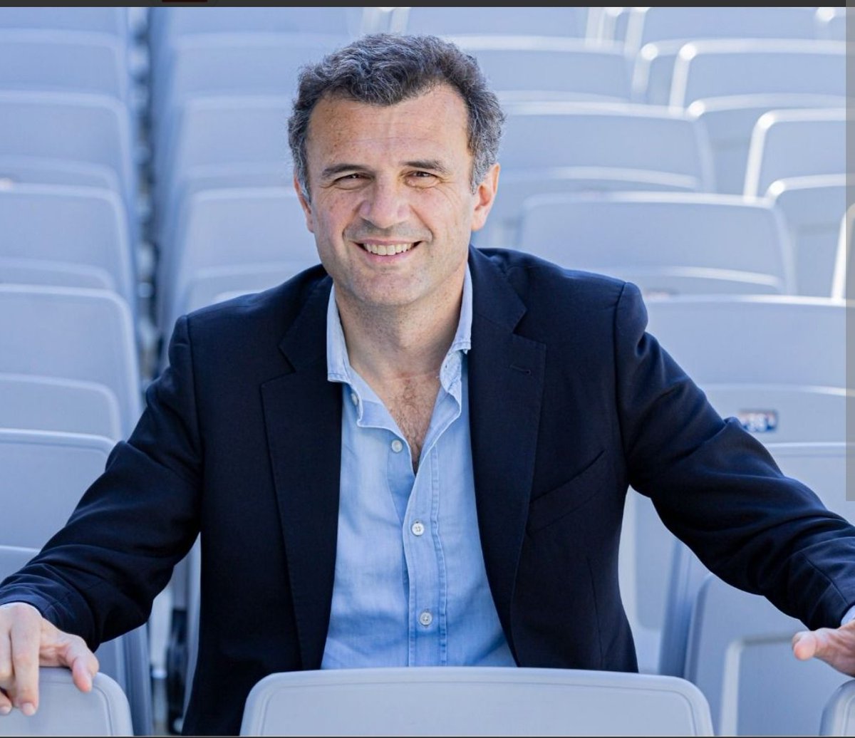 FonsiLoaiza's tweet photo. El alcalde Bruno García del PP le ha puesto a un teatro en Cádiz el nombre del fascista Pemán. Decía que Hitler fue un genio, estuvo detrás de la purga de maestros republicanos, escribió discursos a Franco y celebró el asesinato de niños como castigo divino por tener padres rojos https://t.co/V74186Z10z
