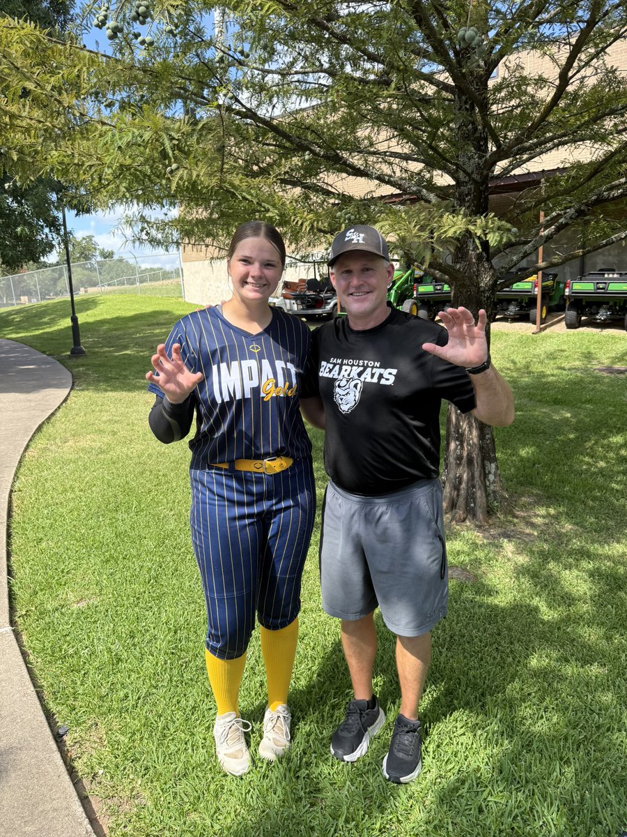 KSeahorn11's tweet photo. Got the opportunity to come to Sam Houston State for a sessions camp. I had an amazing time and the coaches gave me so much great feedback! Go Bearkats!!
#goldblooded #trusttheprocess
#uncommited #gobearkats
@iamcoachkris @IGNTXPREMIER16U @CoachValis @BearkatsSB https://t.co/4cddjdu6ns