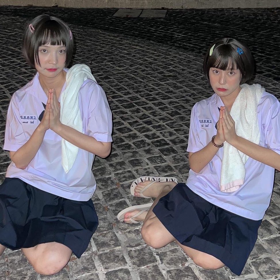janxjingjing's tweet photo. the art of being funny 😭😭 I’M CRINEEE https://t.co/DXQ8UMUsWG