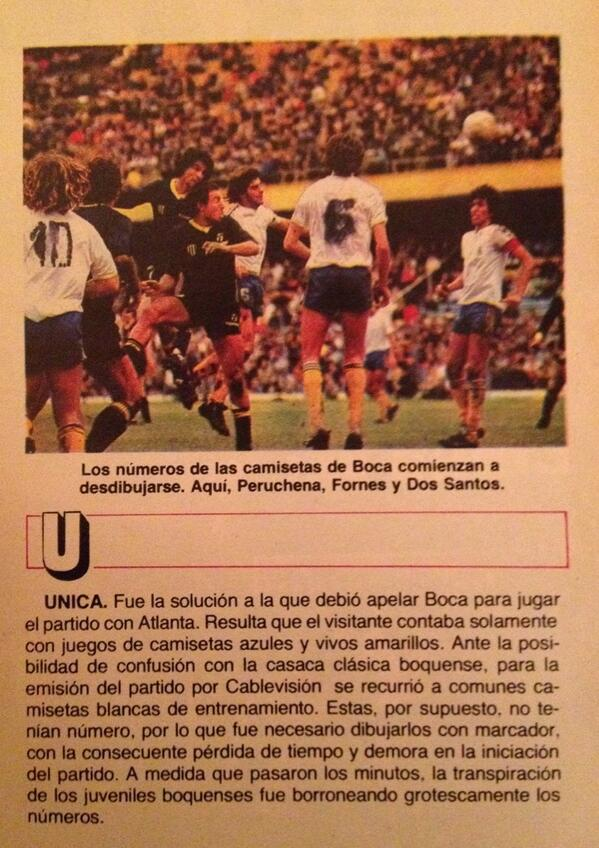 marto_m3's tweet photo. Hoy hace 42 años (08/07/1984) se daba el partido de las "camisetas pintadas" o #Fibronazo.
Fue una derrota 1-2 vs Atlanta en la #Bombonera. 
Boca, Con Pibes y solo 2 titulares, Pablo Segovia e Ivar Stafuza (los demas en huelga) solo tenía camisetas azules al igual que Atlanta y debió usar blancas de entrenamiento sin números, los cuales se pintaron con fibron (Ya que las suplentes estaban en La candela). En el 2do tiempo Boca uso la titular y Atlanta accedió a usar su alternativa.
La Bombonera solo tenía público en sus tribunas inferiores porque las superiores estaban inhabilitadas por problemas de infraestructura.