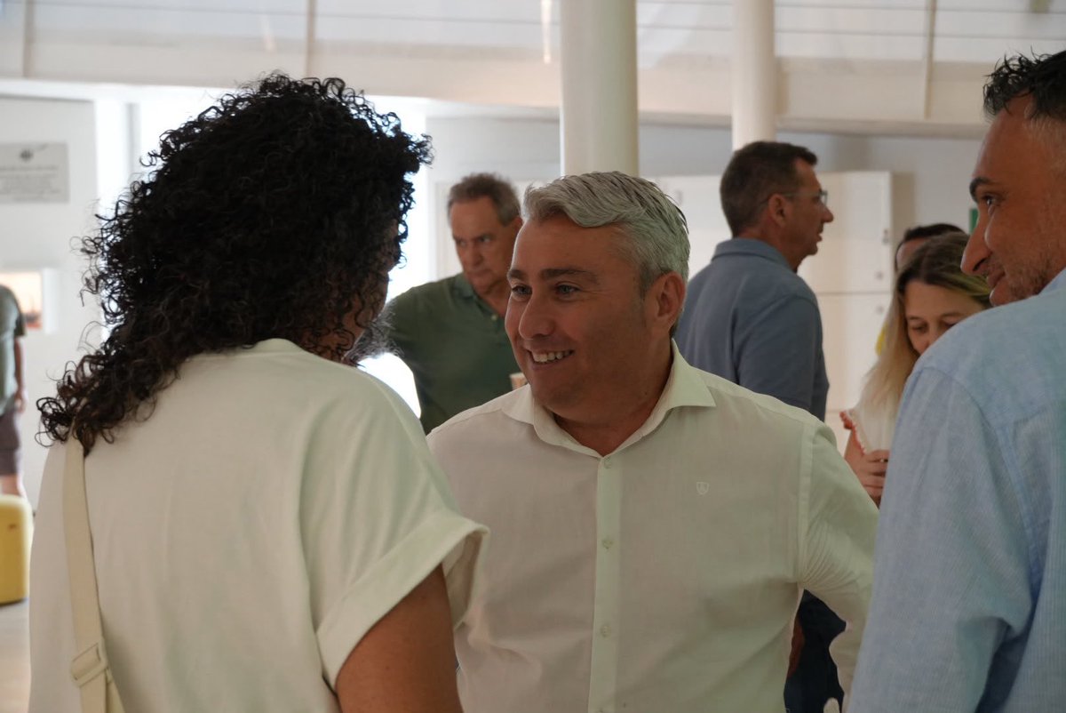 SocialistesInca's tweet photo. 🌹Avui els i les @SocialistesInca hem celebrat una assemblea extraordinària al @museuinca amb una visita molt especial, la de @Rosanchezgrau, qui ens ha explicat el seu projecte per les Iles Balears com a candidata al @goib al 2027.

✊🏼Ara i sempre, triam lluitar! https://t.co/65Ih1hPXQM