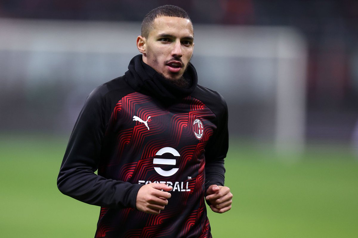 davide_capano's tweet photo. Come scrive @ARagab, “sono ancora in corso le trattative per la risoluzione del contratto di Ismaël #Bennacer con il #Milan. Il calciatore ha già raggiunto un accordo con l'#AlShamal per un contratto biennale, con opzione per un terzo anno”.
@MilanVibesIT https://t.co/Jn8PVrhRjH