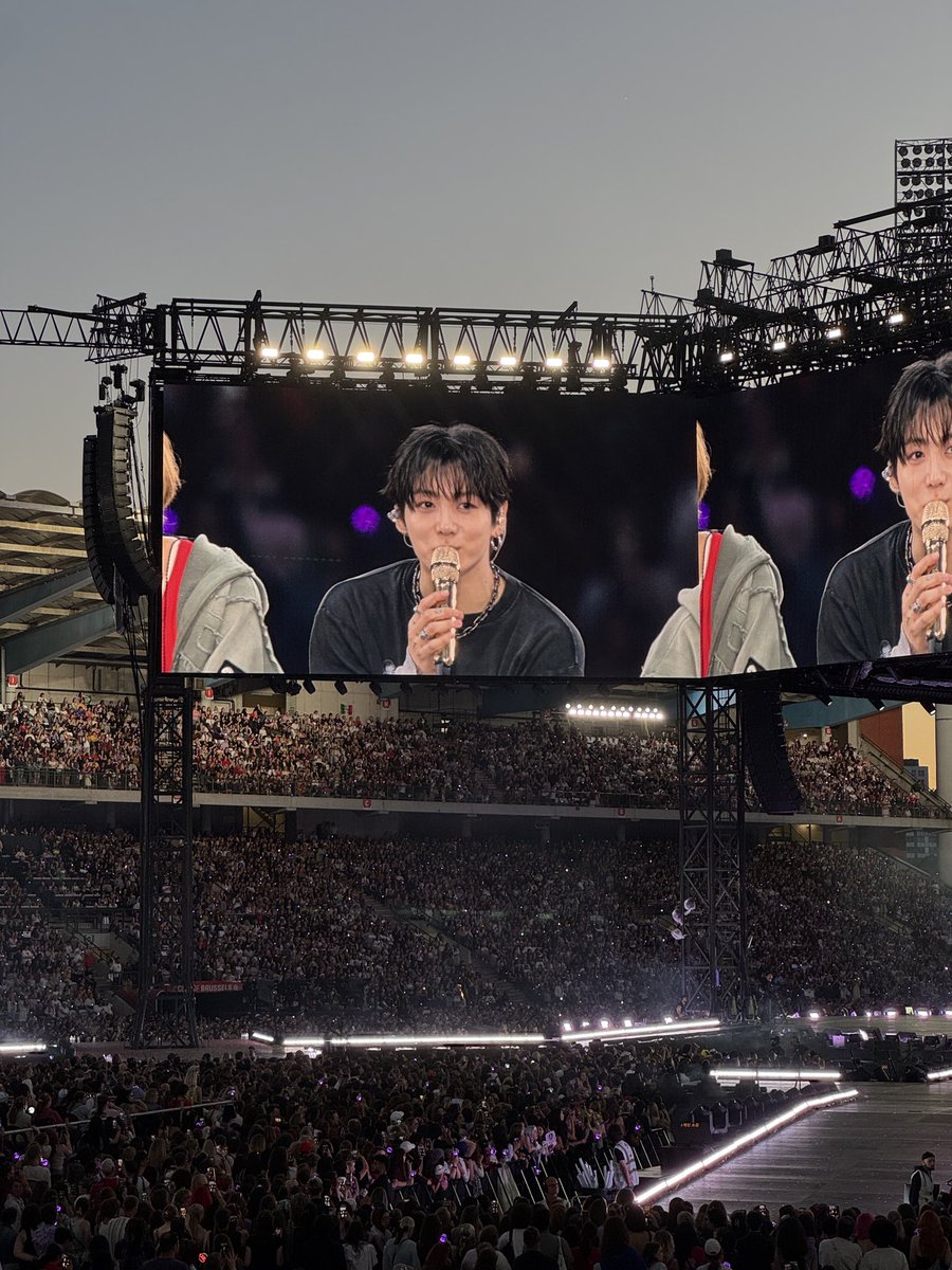 yza_luv's tweet photo. i have been busy but here are a few Jungkook pictures i took at the brussels concert day 1 &amp; 2 🥺 https://t.co/Y3Q6N55daC