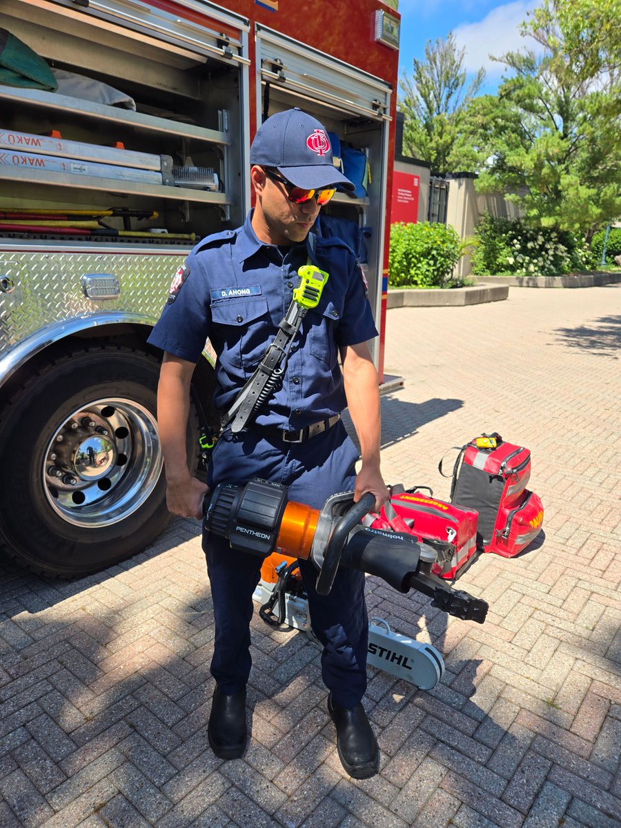 Oakville Fire Dept tweet media