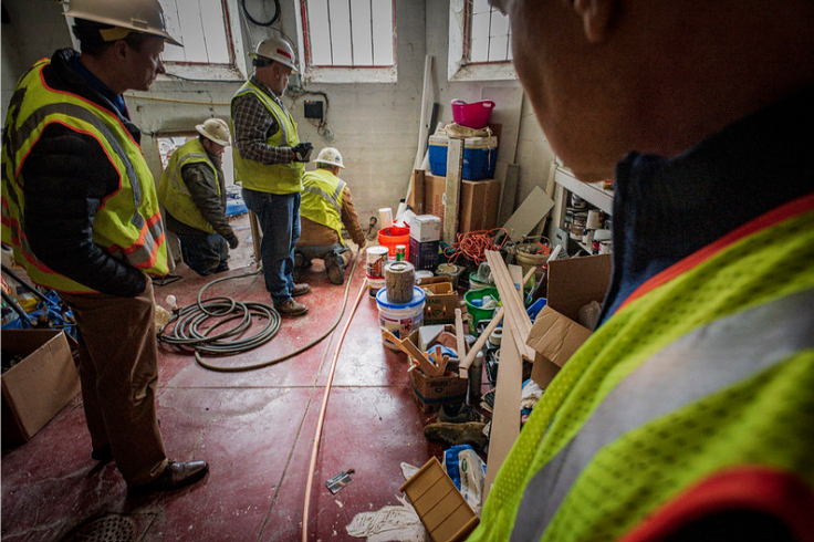EPAregion2's tweet photo. Exciting news for Puerto Rico! 🎉 EPA has announced $2 million in Brownfields grants to help clean up communities, create jobs, and boost local economies. Four municipalities—Juana Diaz, Maunabo, San Germán, and San Lorenzo—are getting $500,000 each to revitalize sites and make neighborhoods healthier.
 
This is a big win for Puerto Rico’s future! Learn more and see the full list of awardees here: https://t.co/tFJxELCUML 
 
#EPA #PuertoRico #CleanUp #CommunityGrowth