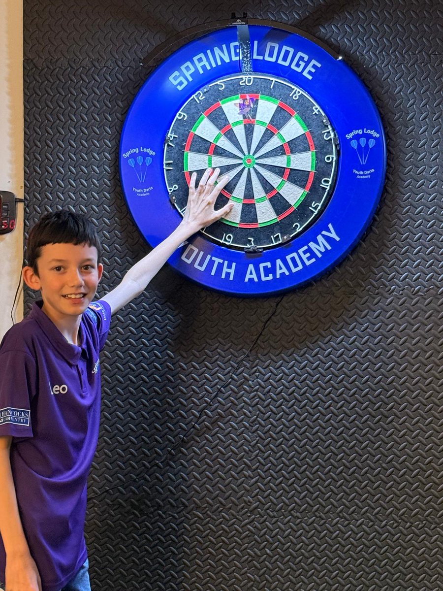 TractorITFC's tweet photo. @TargetDarts Challenge accepted @TargetDarts

11 year old Leo 'The Lion' Dale with the GOAT finish

D16, D10, BULLSYE 🎯

#WorldDartsChallenge 
#TargetDarts https://t.co/lmWe4qVkh2
