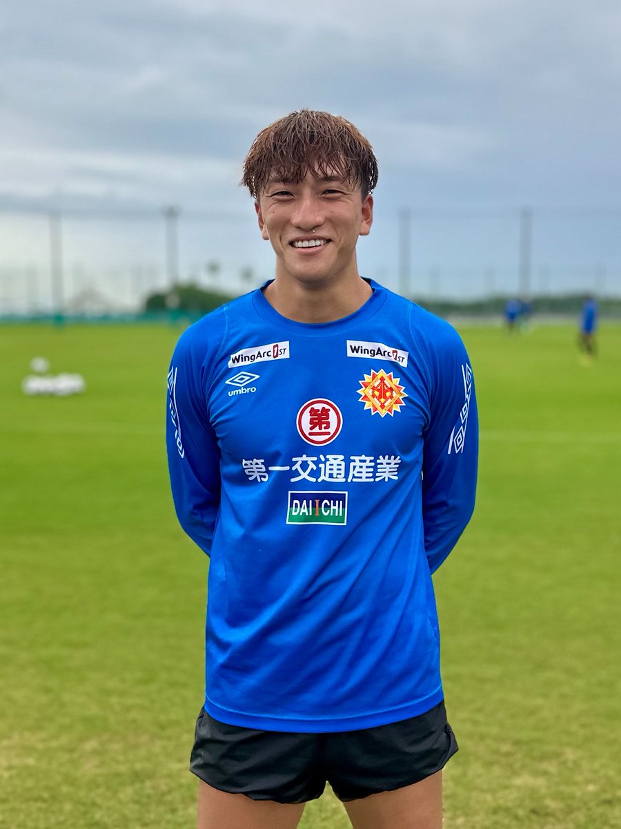 AshLynx61's tweet photo. 2026.7.4~5 週末の新門司
始動後の練習を見ていて頭に浮かんだ言葉「ゴールファースト！」
トレマ見てないけれどゴール祭り納得
3得点されたお二人
#吉長真優 選手　　　#吉田晃盛 選手
ゴールに猛進する時に放たれるハートの強さ最高
あチャントはよ言われとりました〜  楽しみ！
#ギラヴァンツ北九州 https://t.co/8xfRcsSqWk