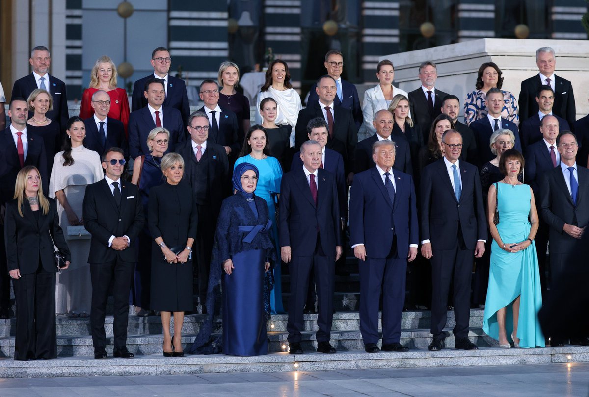 akgul_aysel's tweet photo. Türkiye, sadece zirvelere ev sahipliği yapan bir ülke değil küresel diplomasinin istikametini belirleyen iradenin adıdır.

Cumhurbaşkanımız Sayın Recep Tayyip Erdoğan’ın liderliğinde Ankara, krizlerin konuşulduğu değil, çözümlerin üretildiği diplomasi merkezine dönüşmüştür. 🇹🇷

#NATOsummit
