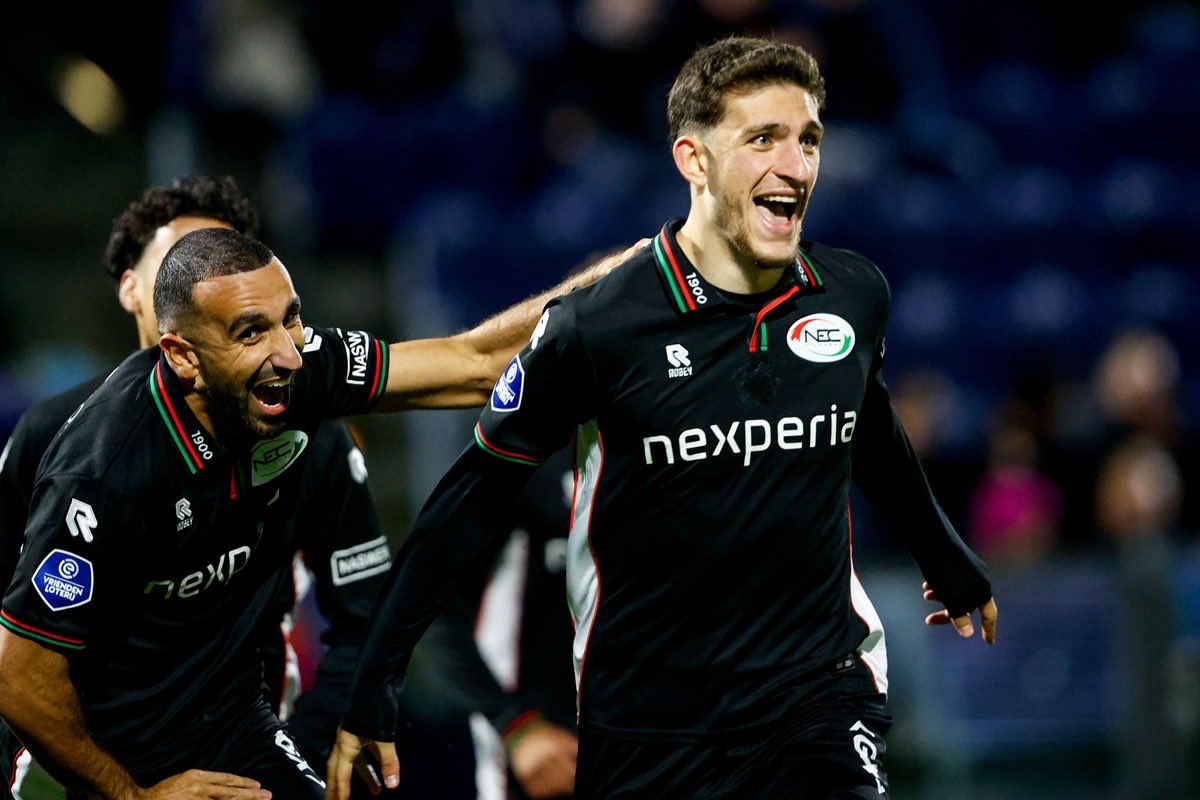joost_blaauwhof's tweet photo. NIEUWS: Ahmetcan Kaplan kan terugkeren  bij Trabzonspor. Turkse club deed een bod van zes miljoen euro, incluis bonussen, op de verdediger. Vraag is echter of de Ajacied er zelf wel open voor staat. NEC geniet voorkeur. Maar kan veel veranderen komende dagen. Zo meer @VI_nl 🚨🇹🇷 https://t.co/J4U1vM3UcT