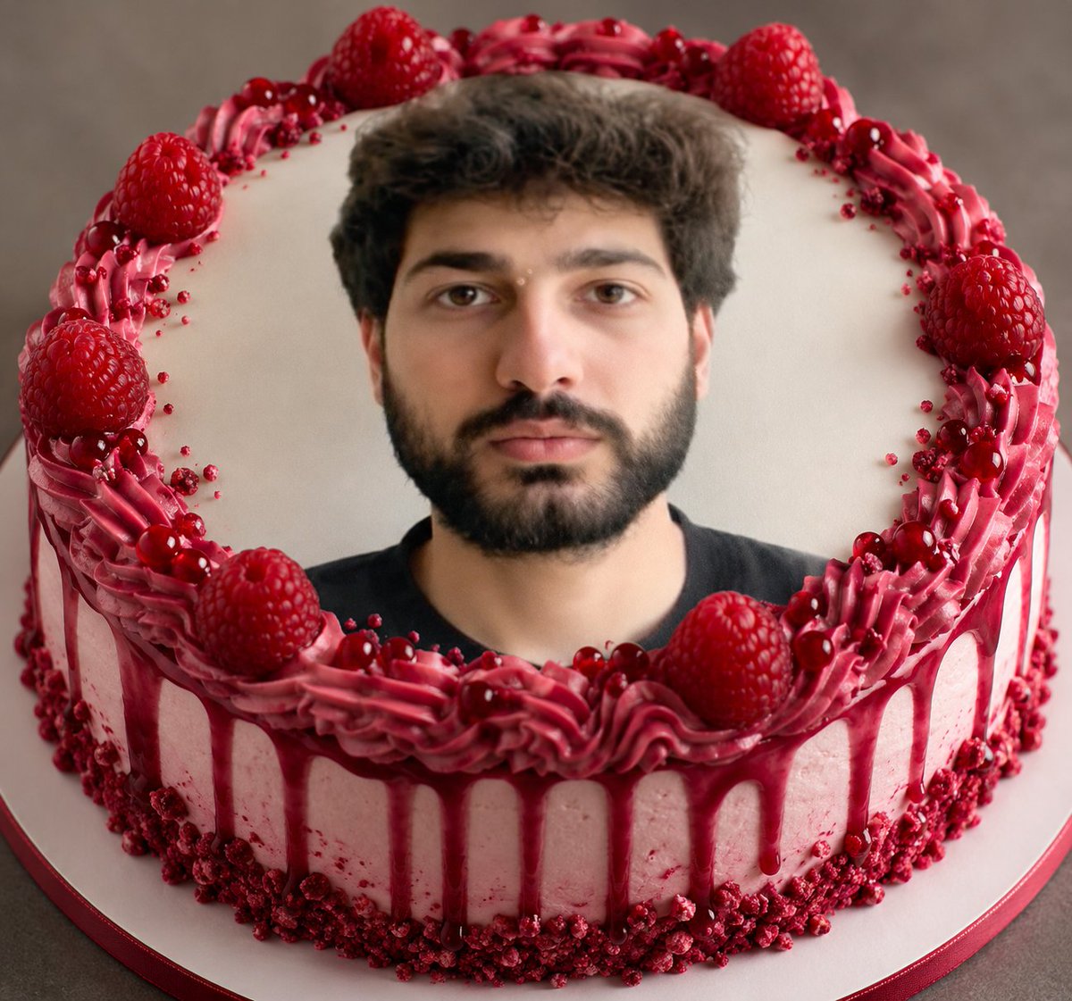 doewlette's tweet photo. abi frambuazi cok sevdigin icin frambuazli pasta yaptik dogum gunun kutlu olsun 🩷 @13killoki https://t.co/fLJOIC6Ch6