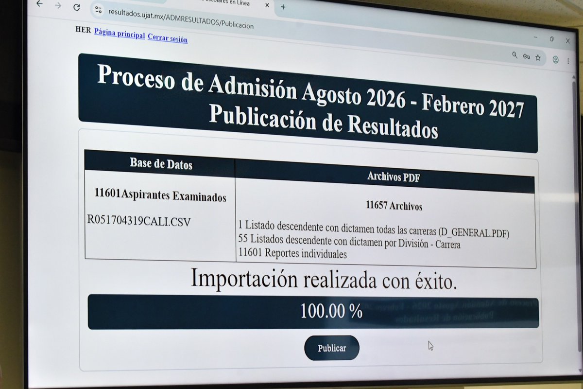 UJAT's tweet photo. Ceneval entrega resultados a la UJAT: 6 mil 193 aprobados

La Universidad Juárez Autónoma de Tabasco (UJAT), publicó este martes los resultados del examen de admisión para el ciclo escolar agosto 2026-febrero 2027, luego de que el Centro Nacional de Evaluación para la Educación Superior (Ceneval) entregó oficialmente al rector Guillermo Narváez Osorio los reportes institucionales del proceso de evaluación, garantizando un procedimiento realizado con estricto apego a la convocatoria y bajo los principios de transparencia, confiabilidad e imparcialidad. 
https://t.co/l1pLn9v8aF