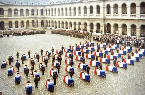 SpaceGk's tweet photo. @AndreeTaurinya Vous êtes une honte pour la France . Vous défendez ceux qui tuent nos soldats https://t.co/OmGIUgjYSN