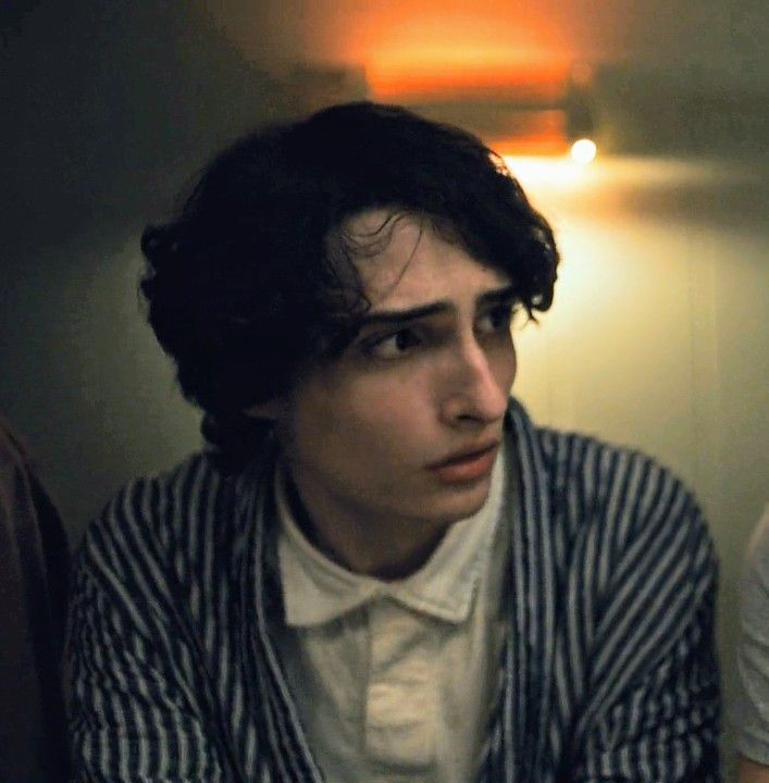 finn wolfhard eyebrows tweet media