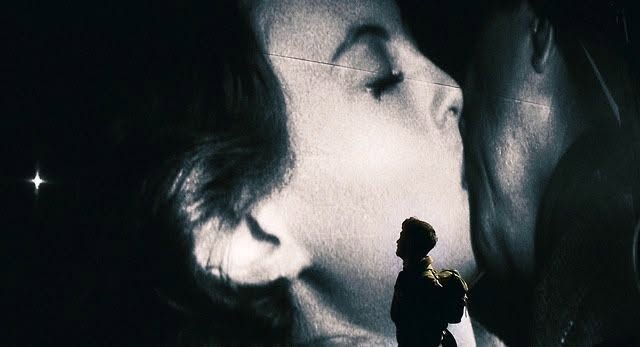 literlandweb1's tweet photo. "De todos los fantasmas, los fantasmas de nuestros antiguos amores son los peores".
"Memorias y aventuras", Arthur Conan Doyle
📷"Atonement", Joe Wright (2007) https://t.co/Kdbt6xw23y