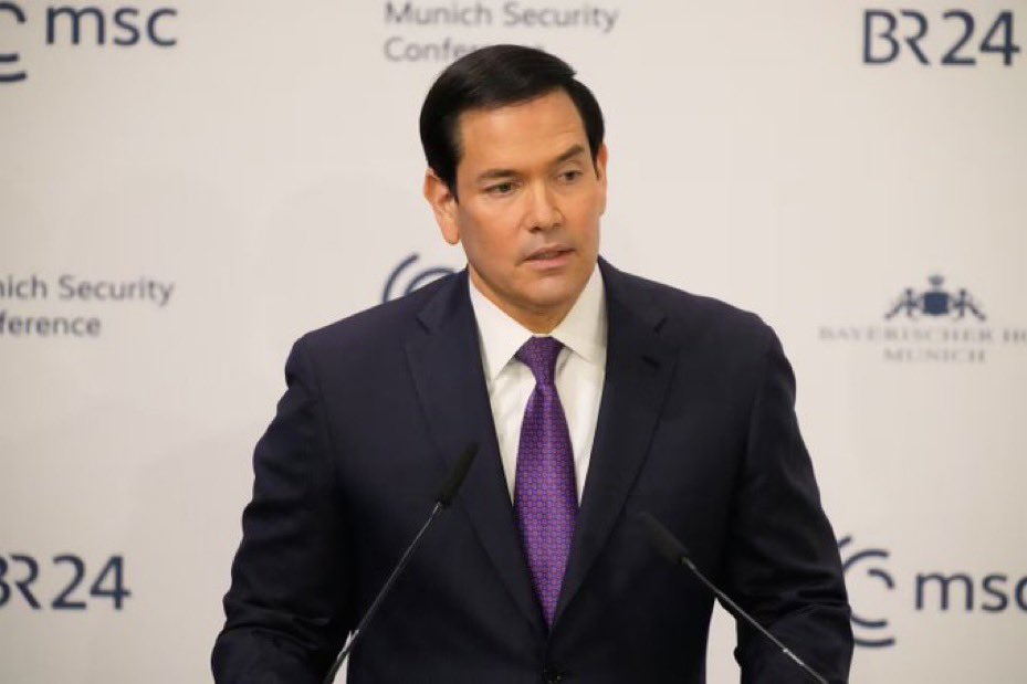 ForgiatoBlow47's tweet photo. NEW: Marco Rubio announced the U.S. will soon allow passport photos to be taken from home using a phone or laptop camera, eliminating trips to Walgreens or CVS. https://t.co/5mEtdNJagN