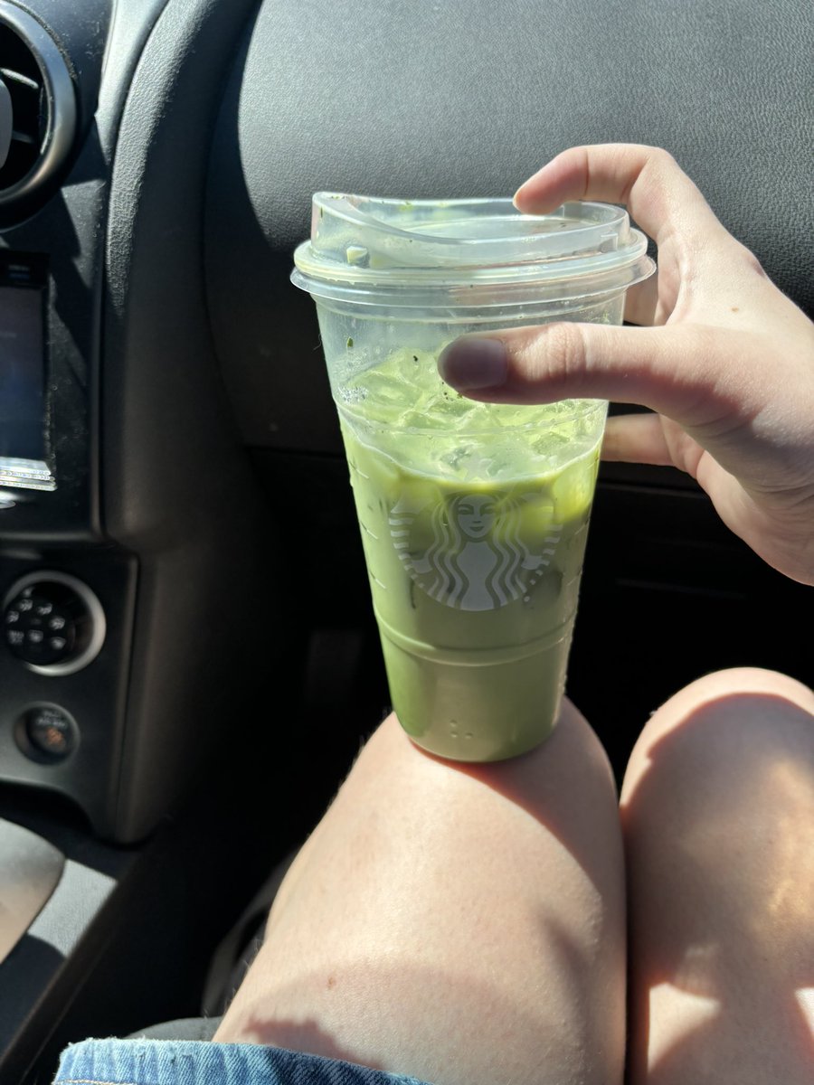 kittenwires's tweet photo. little treat before work c: https://t.co/d932SAOdwQ