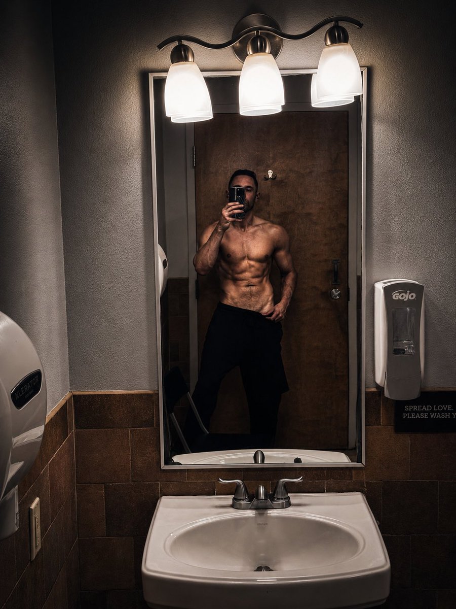RevToRedline's tweet photo. 3 weeks out til vaca https://t.co/0gqUMgI23e