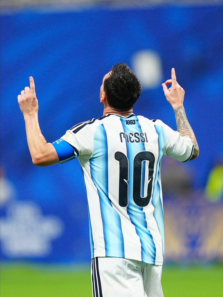 LRigamonti98's tweet photo. El más grande de la historia del Fútbol. 

#Messi #ArgentinaEgitto #WorldCup https://t.co/gHp4Iy5XkP