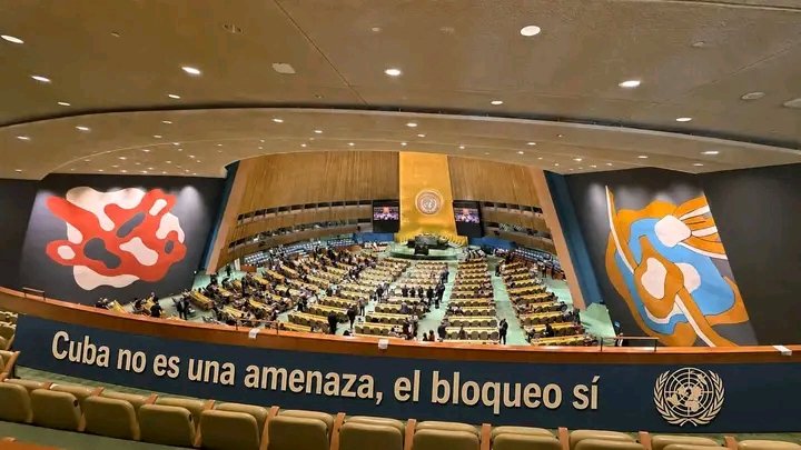 DtccUeb's tweet photo. La diginidad de Cuba es nuestro mayor escudo.
Se vota en ONU y se aprueba que se genere el debate solicitado por Cuba bajo el punto 38, "Necesidad de poner fin al Bloqueo económico, comercial y financiero impuesto por los Estados Unidos contra Cuba".
#cupet
#PetrolerosPorCuba https://t.co/Zma6MGnSGS