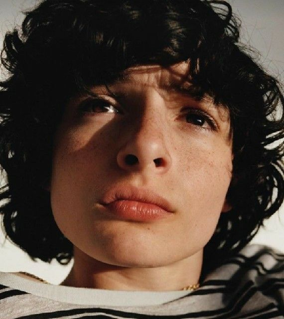 finn wolfhard freckles tweet media