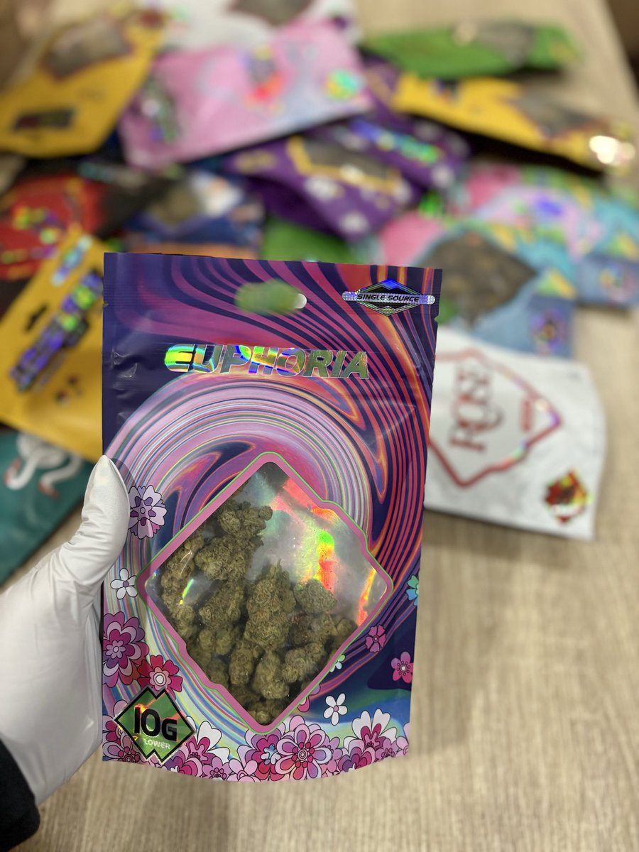 holysrollsmx's tweet photo. Florecitas premium🌈
#sluggers #flowersluggers https://t.co/AcJUDHduoJ