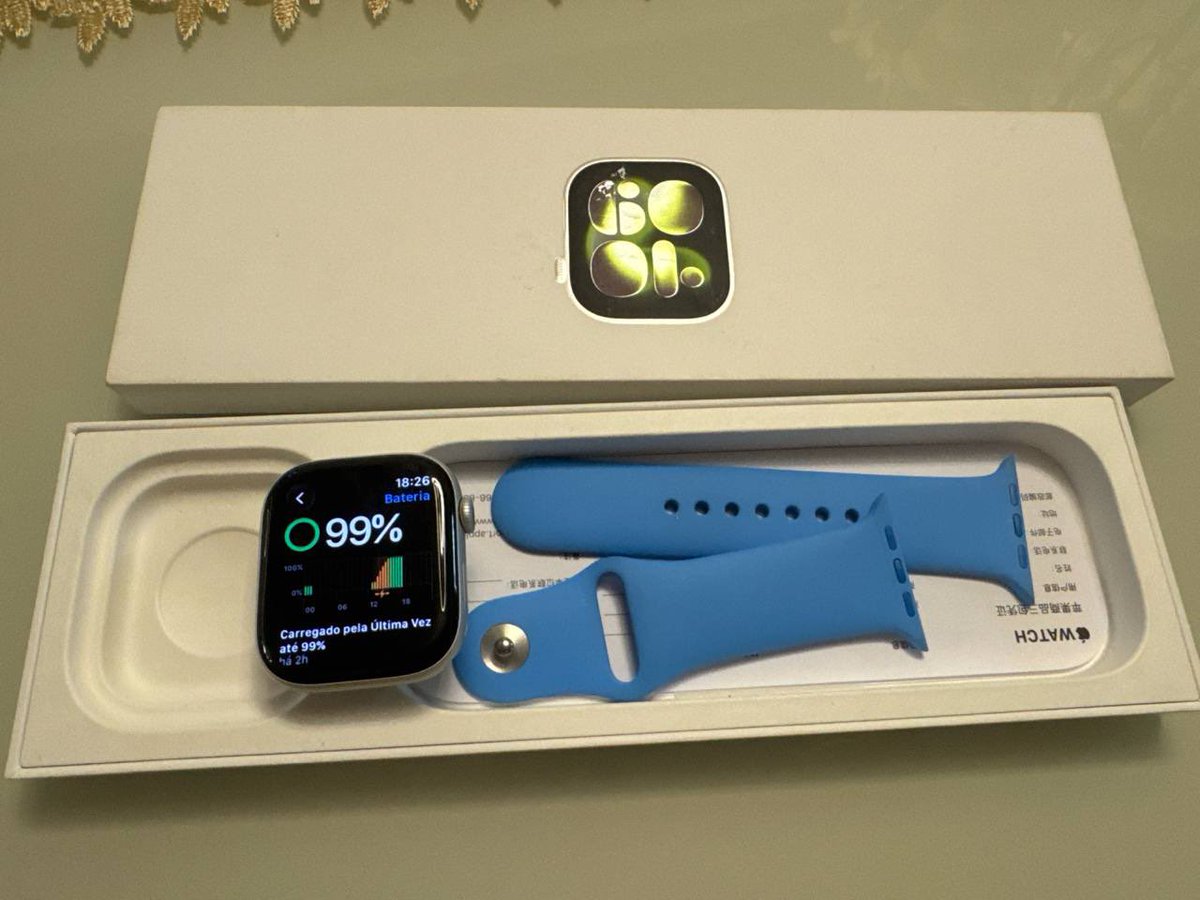 paulo_welson's tweet photo. @enebinha HAUL

Apple watch series 11 GPS, 46 mm, saude da bateria 99%. 

Valor relógio: R$ 1.615,00
Frete: R$ 273,92
Taxa: R$ 119,17

Total: R$ 2.008,09 https://t.co/nVaJsEcu3b