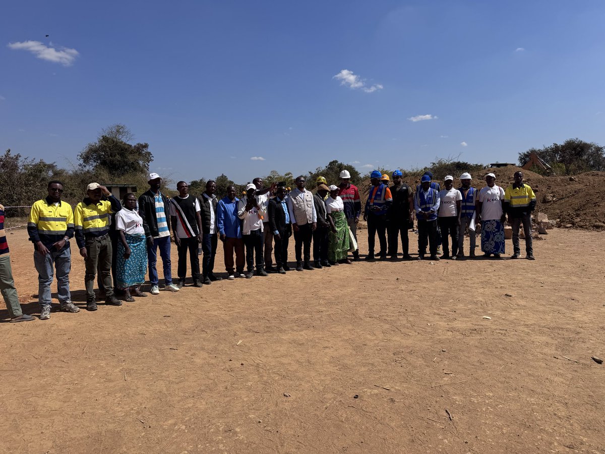 CongolaisOce's tweet photo. Retour en images de nos activités à #Kico. Nos équipes ont accompagné les communautés dans la mise en œuvre des projets de leur cahier des charges. Ensemble, nous avançons vers un développement durable et inclusif.
#ImpactPositif #GouvernanceParticipative #CSR #Kico https://t.co/OTbCze2sPZ