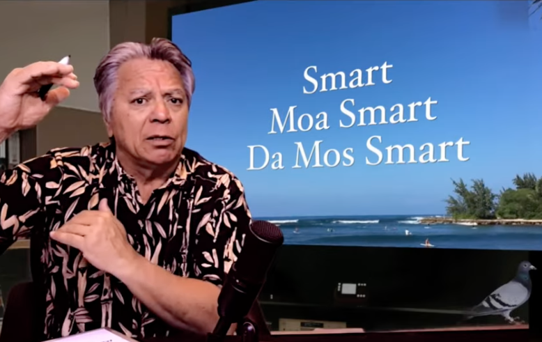 AndyBumatai's tweet photo. Pidgin lesson #3
Instead of 'smart, smarter, smartest,' it's 'smart, moa smart and da most smart.' 
Now you da mos smart https://t.co/Dpopv2cOSu