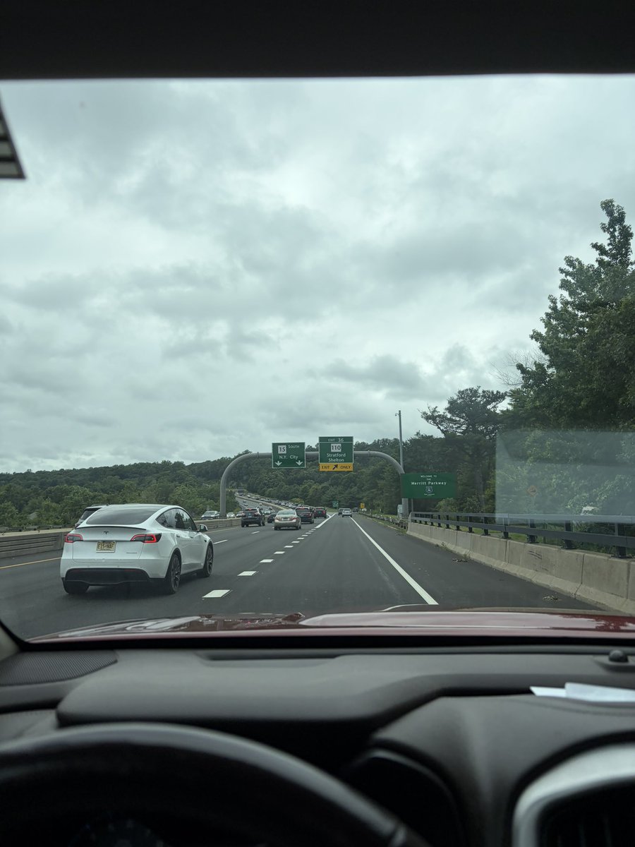 hoechambeau's tweet photo. Such a rejuvenating feeling when the merritt traffic starts at your exit #blessup https://t.co/x6TI06xut6