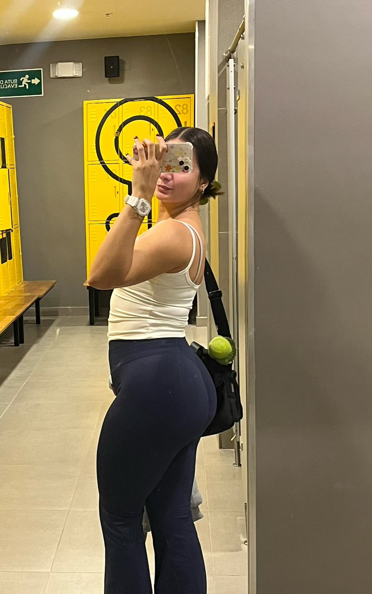 dayanaccp_'s tweet photo. muscle mommy https://t.co/s9c1rrGN9i