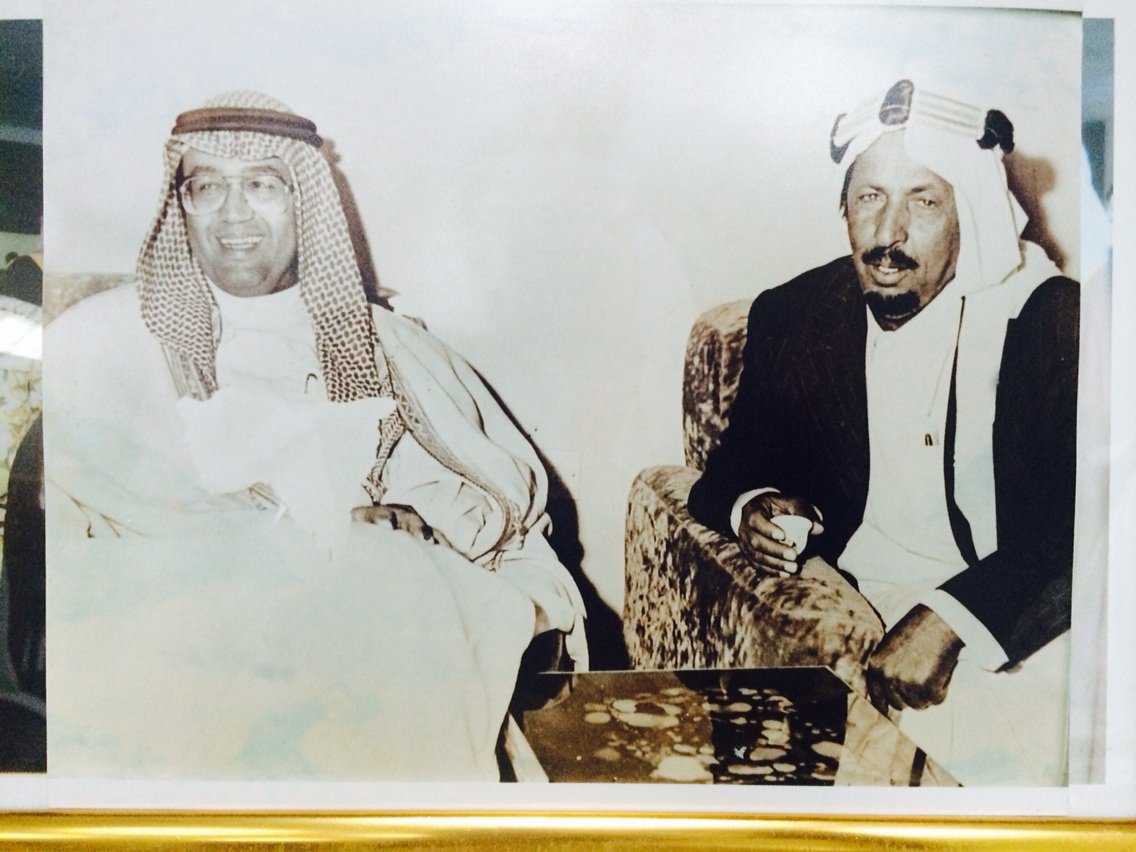 hareqnews's tweet photo. الباحث والمؤرخ الكويتي الأستاذ #عبدالعزيز_العويد ، يتناول جانب من سيرة ومسيرة ومناسب رجل الأعمال الشيخ #راشد_بن_ناصر_الجدوع رحمه الله - أحد أعلام #محافظة_الحريق قديما ، والذي قدم العديد من الأعمال الجليلة تجاه بلدته ومجتمعه ،والتي لا يزال صداها يتداول حتى الآن في كثير من الأوساط من داخل وخارج المملكة.
نسأل الله له الرحمة والمغفرة وأن يجعل ما قدم في موازين أعماله ، ويشكر الأستاذ عبدالعزيز العويد على تسليط الضوء على هذه الشخصية المميزة.