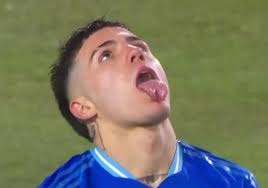 CenfeXeneize's tweet photo. + !!!!!ENZO JUGÁ DALEEEE
- Para que saco la lengüita asi me sacan captura y lo suben las pibitas https://t.co/o2JrSaeTpQ