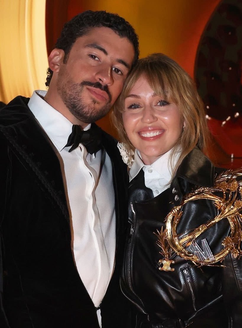 CyrusPRESS's tweet photo. 🚨Bad Bunny revealed that he invited Miley Cyrus on a date at the Grammys before realizing she was already with her fiancé, Maxx Morando. https://t.co/LiN5DemWae
