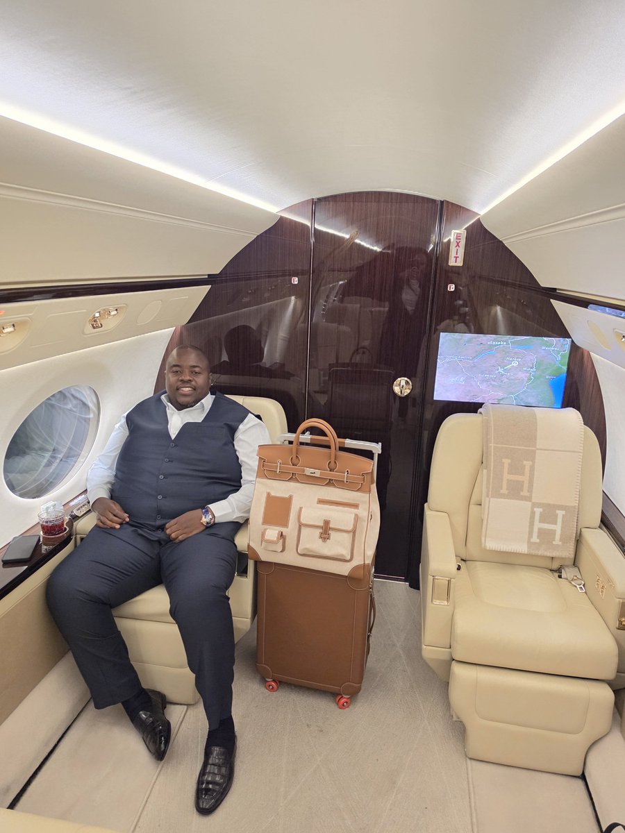 wicknellchivayo's tweet photo. #CAB3…TAKAENDA TAKAENDA…ZVAKA POROFITWA IZVI…IZWI RAKATI INI NDIRI MUKURU HANDI TAURE ZVEKU NYEBA…E.D CHIBABA UYE AKANZI ACHABVA PA CHIGARO KANA IYE AKUDA KWETE DZIMWE NGANO DZESE DZANA TSURO NA GUDO…GRANDMASTER PAR EXCELLENCE…CONGRATULATIONS 🎊👏🎊🎊🥇 https://t.co/pm4Bhmb0mZ