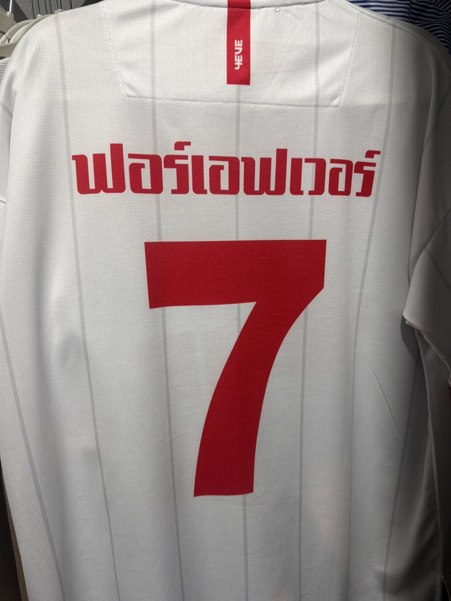 quelerrr's tweet photo. ปล่อยเสื้อคอน 2 ไซส์ L เคยใส่ 1ครั้ง 990
ก้อนหอมพี่มายด์ 550
การ์ดใบละ 350 รับสองใบ 550 #ตลาดนัด4eve https://t.co/x8XNpaQv2k