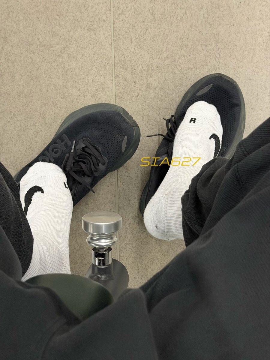 SIA627's tweet photo. 铁打的黑白 https://t.co/U2VMkhoZmp