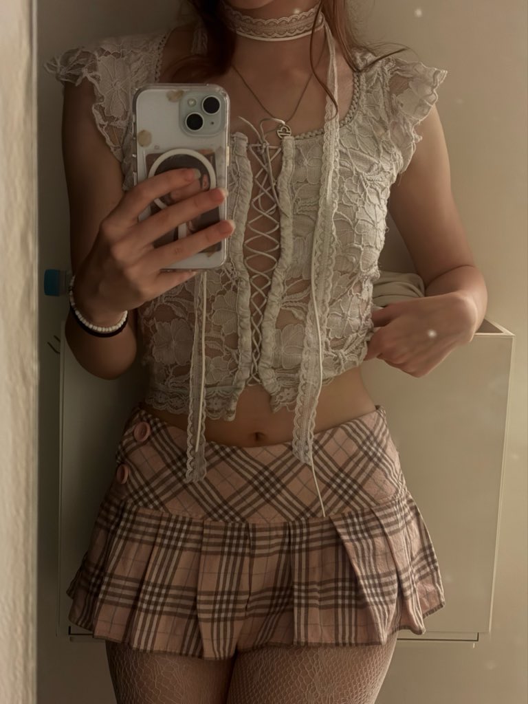 lupinkhorizon's tweet photo. lacy pink outfit <33 #ootd #fashion #coquettecore https://t.co/5rpXVJzyFx