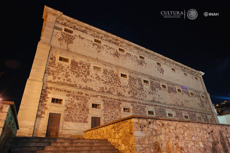 KioscoHistoria's tweet photo. El #07deJulio de 1797, el virrey Márquez de Branciforte concede la licencia solicitada para asistir los gastos que se requerían para la construcción de la Alhóndiga de Granaditas, en la Villa de Guanajuato.

https://t.co/4xc9QIeGno https://t.co/NZfpbXYrQa