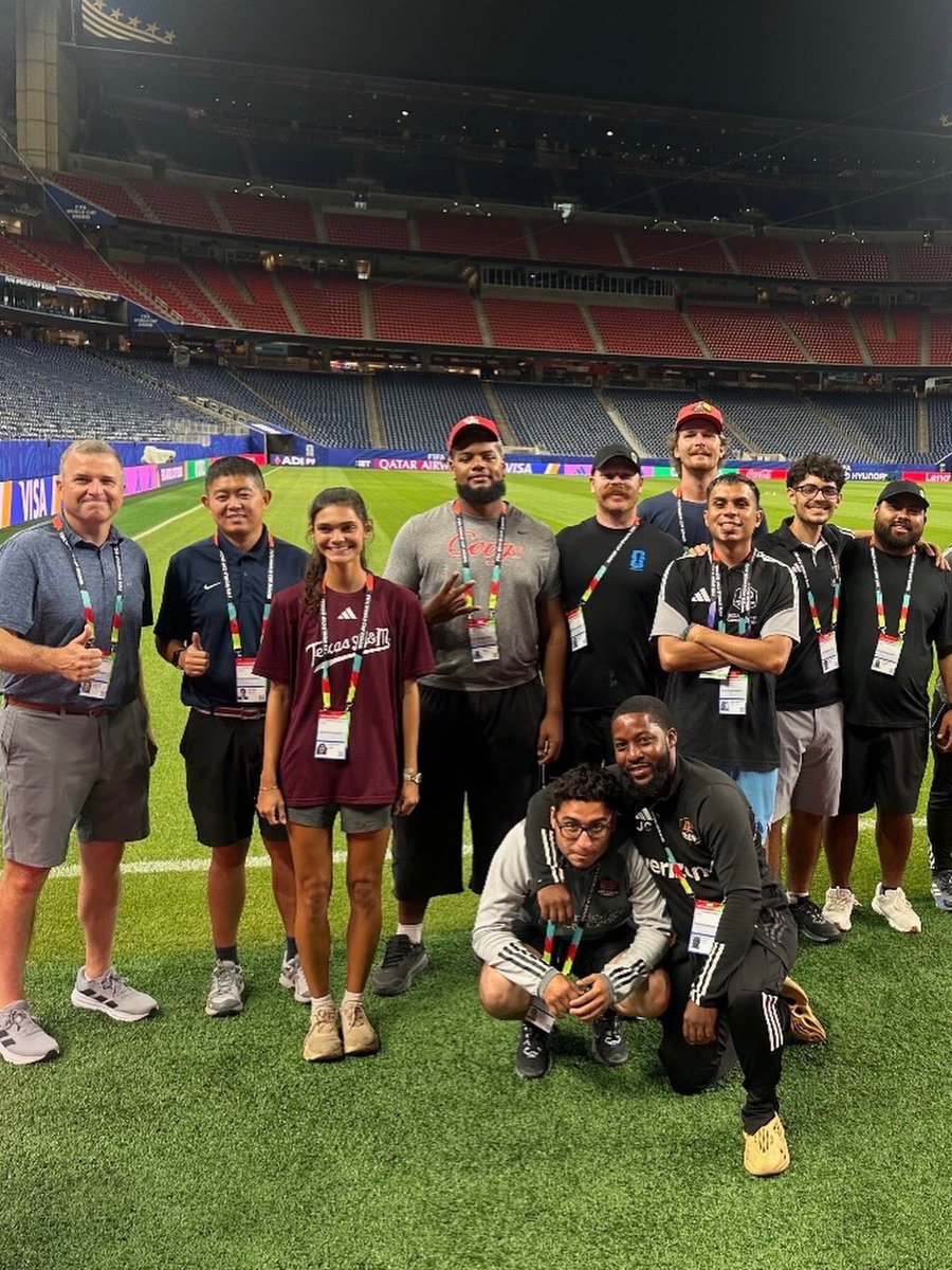 Manolo_Turf's tweet photo. Texas A&amp;M is always committed to serving and supporting the Texas turfgrass industry. 
Proud to represent the Texas A&amp;M Turfgrass Team and work alongside the outstanding FIFA Houston grounds crew during the FIFA World Cup 2026.

FIFA Houston 2026—one for the books! ⚽🌱 https://t.co/H1U447gbIk