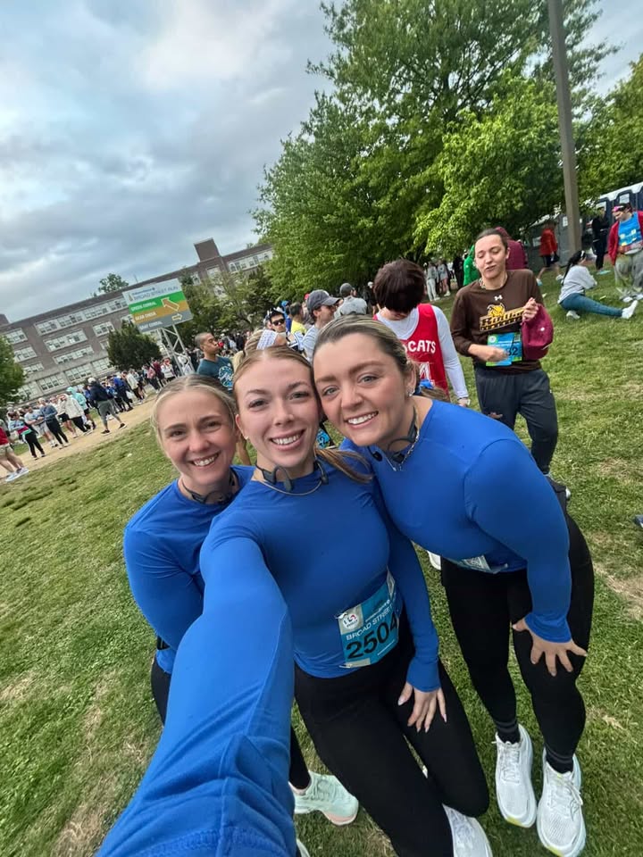 IBXRun10's tweet photo. Matching fits = unmatched race-day energy. 🔥

(📸 : @wubbadubbb on Instagram) https://t.co/kdkCuJcI3W