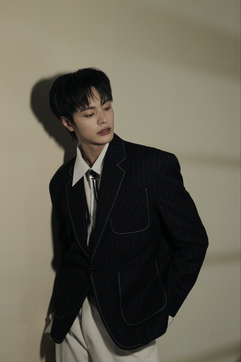 danghonghaifeed's tweet photo. 📸 A few moments from behind the scenes

#DANGHONGHAI #당홍하이 #TinhHaSayHi #DatVietVAC https://t.co/VKUExuczW7