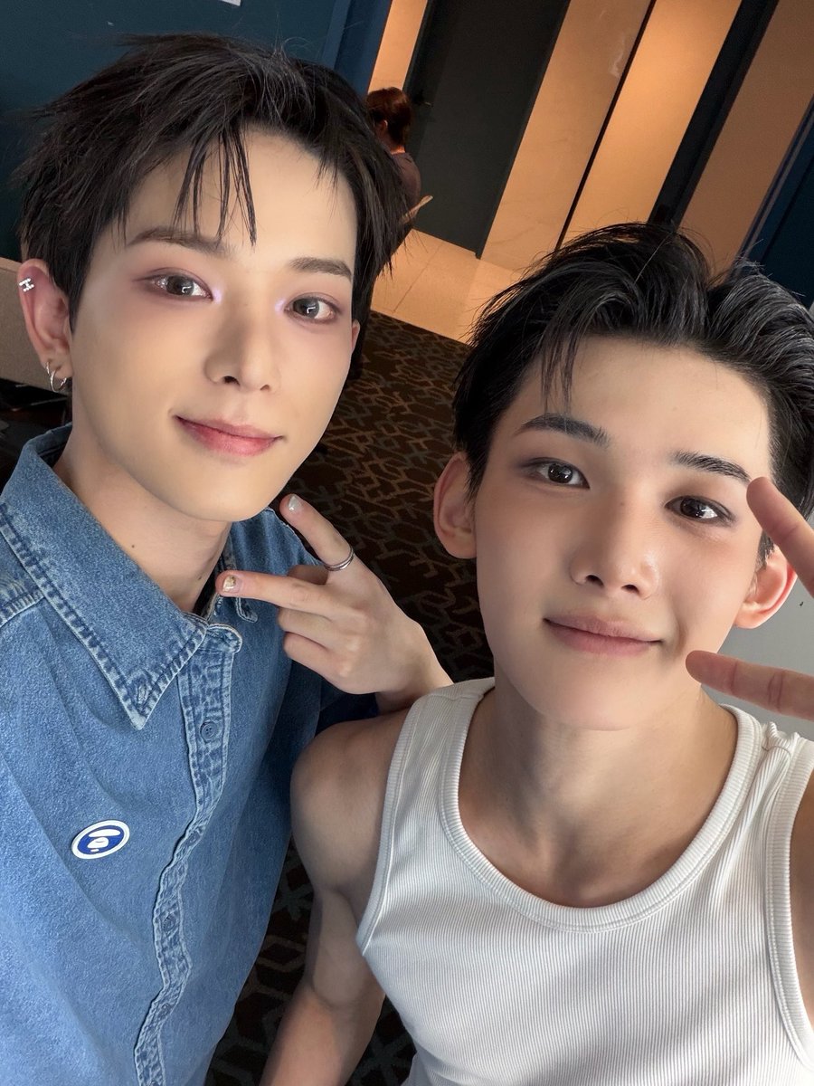 hancloudsz's tweet photo. Jorua selca!! 🫶🏻🫶🏻 https://t.co/p93iiHZnAL