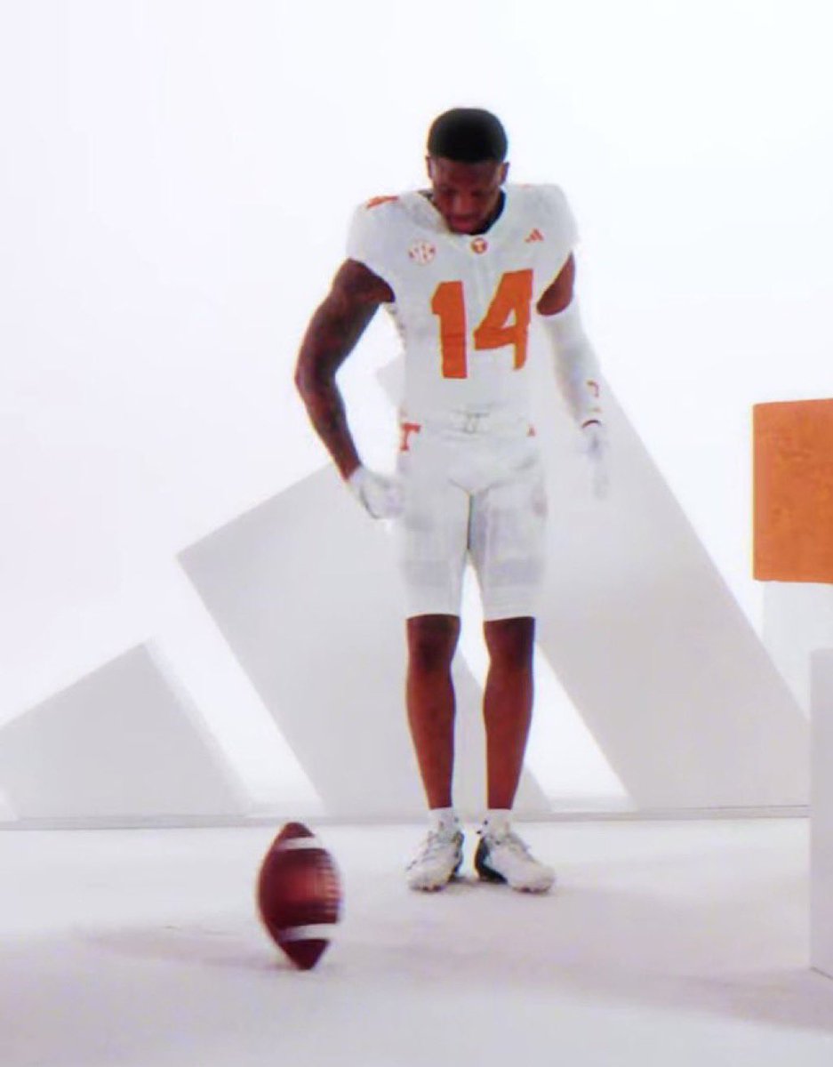 No Context Vols tweet media