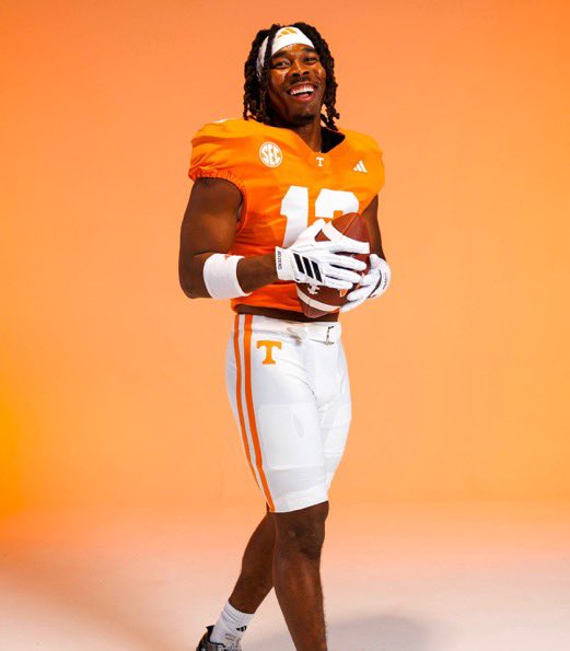 No Context Vols tweet media