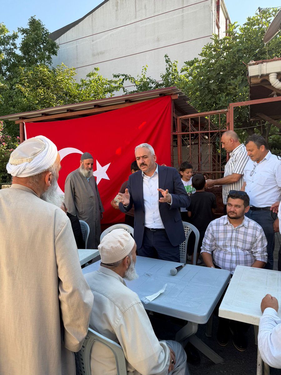 mhparnavutkoy's tweet photo. İlçe Başkanımız Sn. Cihan Barut @CihanBARUTCCC ve yönetim kurulu üyelerimizle birlikte Bölge  Başkanımız Ercan Eker, Önceki dönem yönetim kurulu üyemiz Şenol Dikbudak ve Ali Kirişçi hocamızın düzenlediği İslambey Mahallesindeki istişare toplantısı ve aşure dağıtımına  katılım sağlayıp mahalle sakinleriyle bir araya  geldik. 
@_MHPistanbul_ @rahmancanmhp @CamurMehmet123