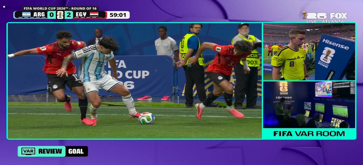 AnoghSamaddar's tweet photo. VAR cancels Egypt Goal !!! Foul on Lisandro Martinez!!! What's your thought on this ?? https://t.co/6S7TUEBPci