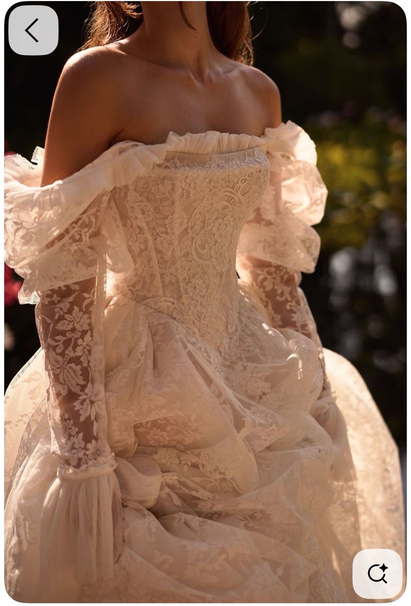 selciaq's tweet photo. What are your guys’ final dress predictions these are mine https://t.co/Xu99SIBqDx