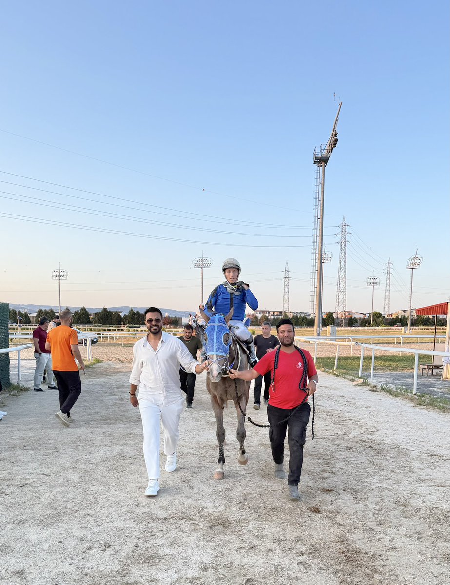 srkaannsuslu's tweet photo. #TAMTIME 🥇🧿🙏
Çok şükür bugün de kazandık 🧿🧿
@SedatYl22978370 https://t.co/CVZVsm7KbD