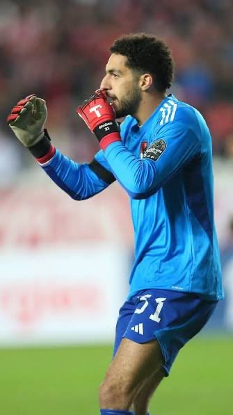 Besiktas_PL's tweet photo. A może tak Mostafa Shobeir na bramkę? 
#Cracovia https://t.co/eRINydTbEq