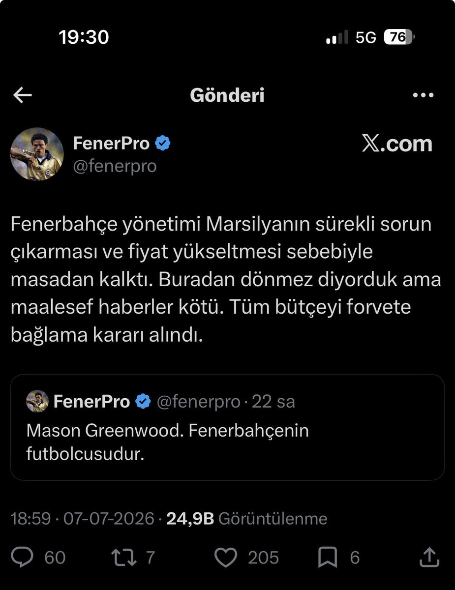 Emrexqw0820's tweet photo. @FenerNeverDies Bu haberin doğruluğu nedir? biliyorum sürekli imzalar felan atıldı felan diyorsun ama insan yine emin olmak istiyor. @FenerNeverDies https://t.co/P5X09GWTb3